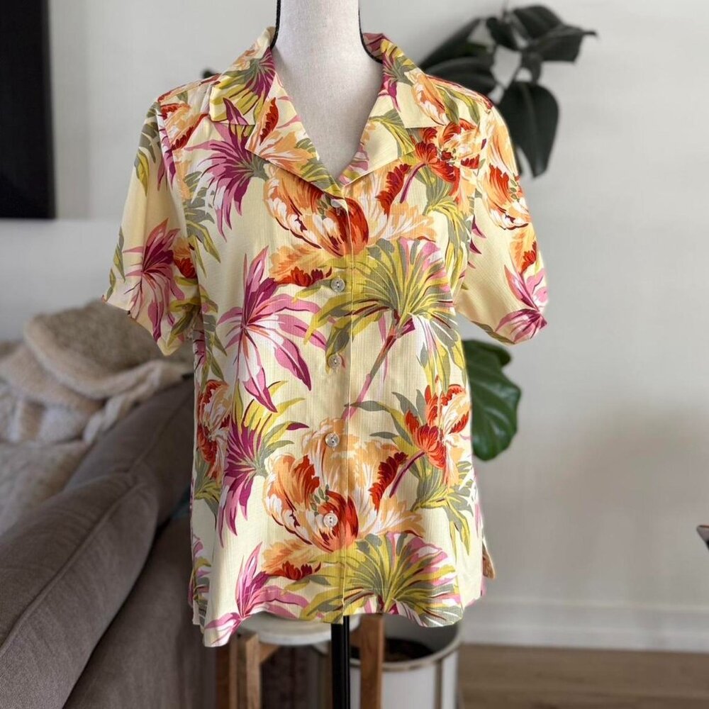 Tommy Bahama Women's multi Shirt